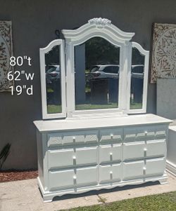 Satin White Solid Wood 9 Drawer White Dresser