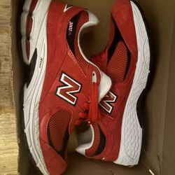 New Balance 2002r 