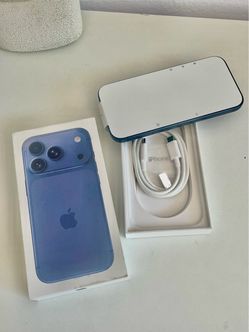 iPhone 17 PRO 512GB FACTORY UNLOCKED!