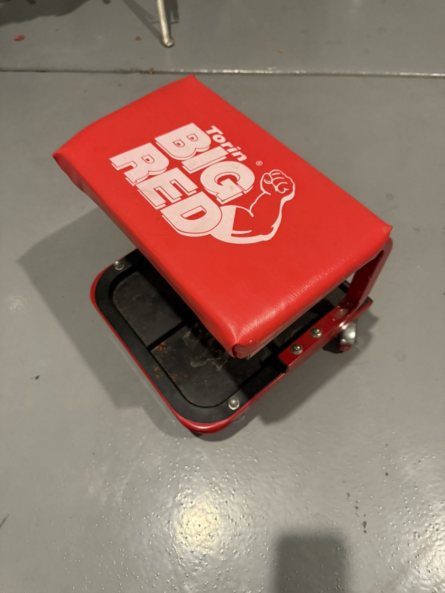 Torin TR6300 Red Rolling Creeper