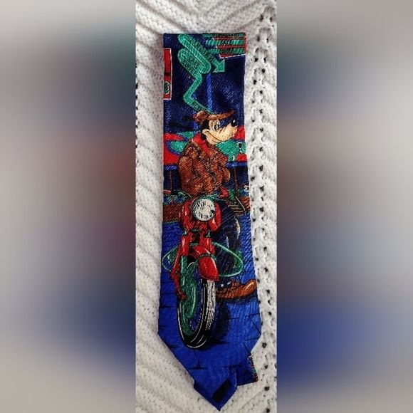 Detective Goofy Mens Tie Disney Captain Morgan Hotel