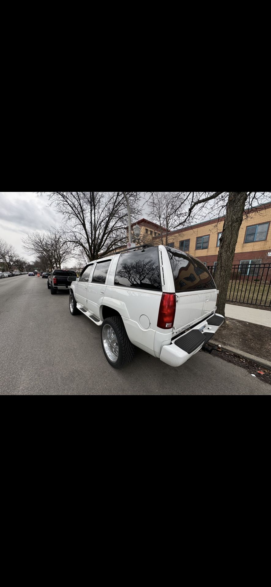 Vendo Mi Yukon O La Doi A Cambeo De Un Carro O Otra Camioneta A Mi Agrado