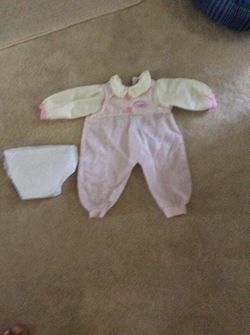 Doll outfit with diaper