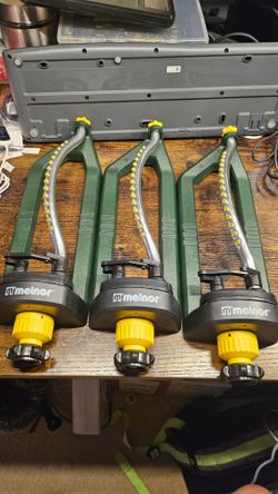3 pcs x 2800 Sq. Ft. Oscillating Sprinkler Lawn Yard Grass Water Sprinklers Tools

New but has no box or quick connector