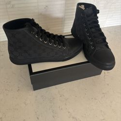 BLACK CANVAS GUCCI SHOE