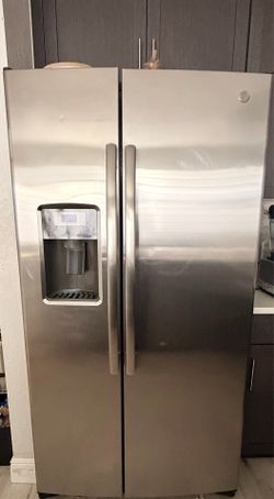 GE Stainless Steel Side-by-Side Refrigerator with Ice & Water Dispenser