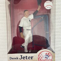 DEREK JETER - FAREWELL TO YANKKE STADIUM Figure —New in Box