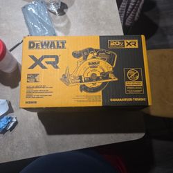 DeWalt Cordless Saw