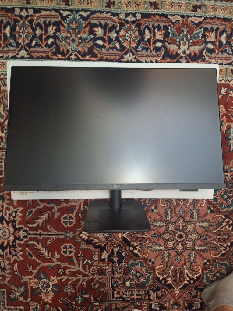 LG  27" IPS Monitor