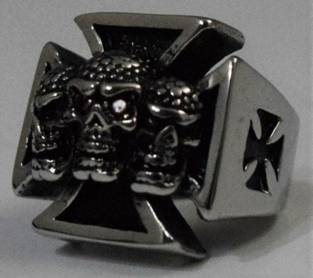 A German three skull ring from 20th century.