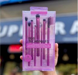 Real Techniques Brush Set