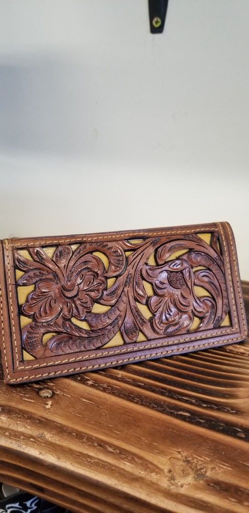 NEW GENUINE LEATHER WALLET