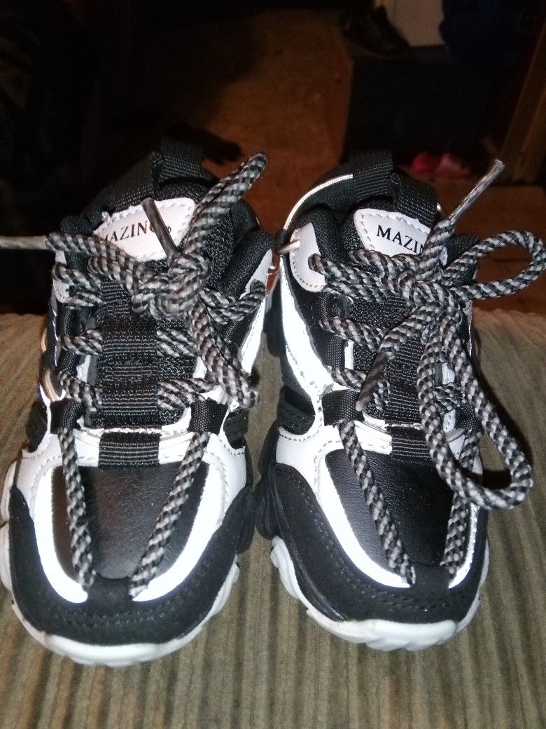 Mazino Kids Shoes Size C 8