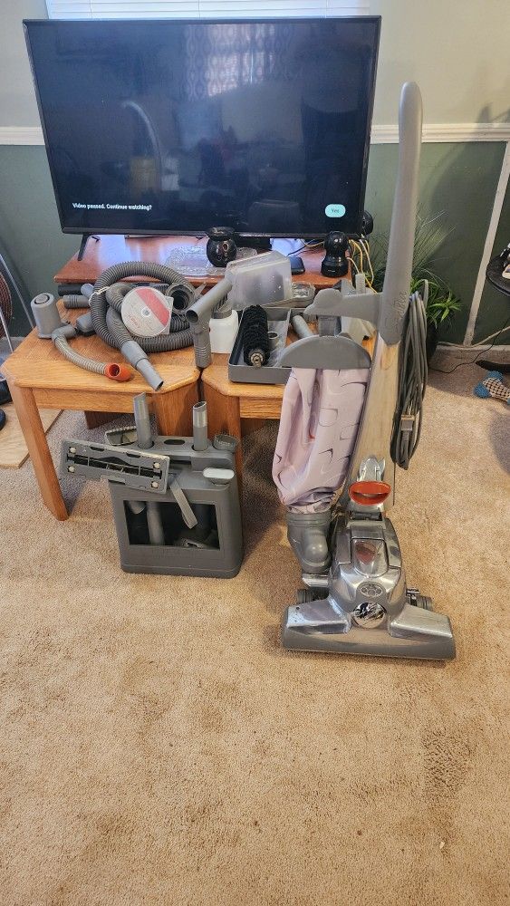 Kirby Vacuum Cleaner With Attachments