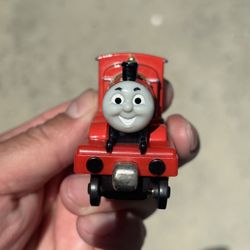 Thomas And Friends James the Engine Magnetic/ Metal Take N Play Along Toy Train 2002 Tank Car