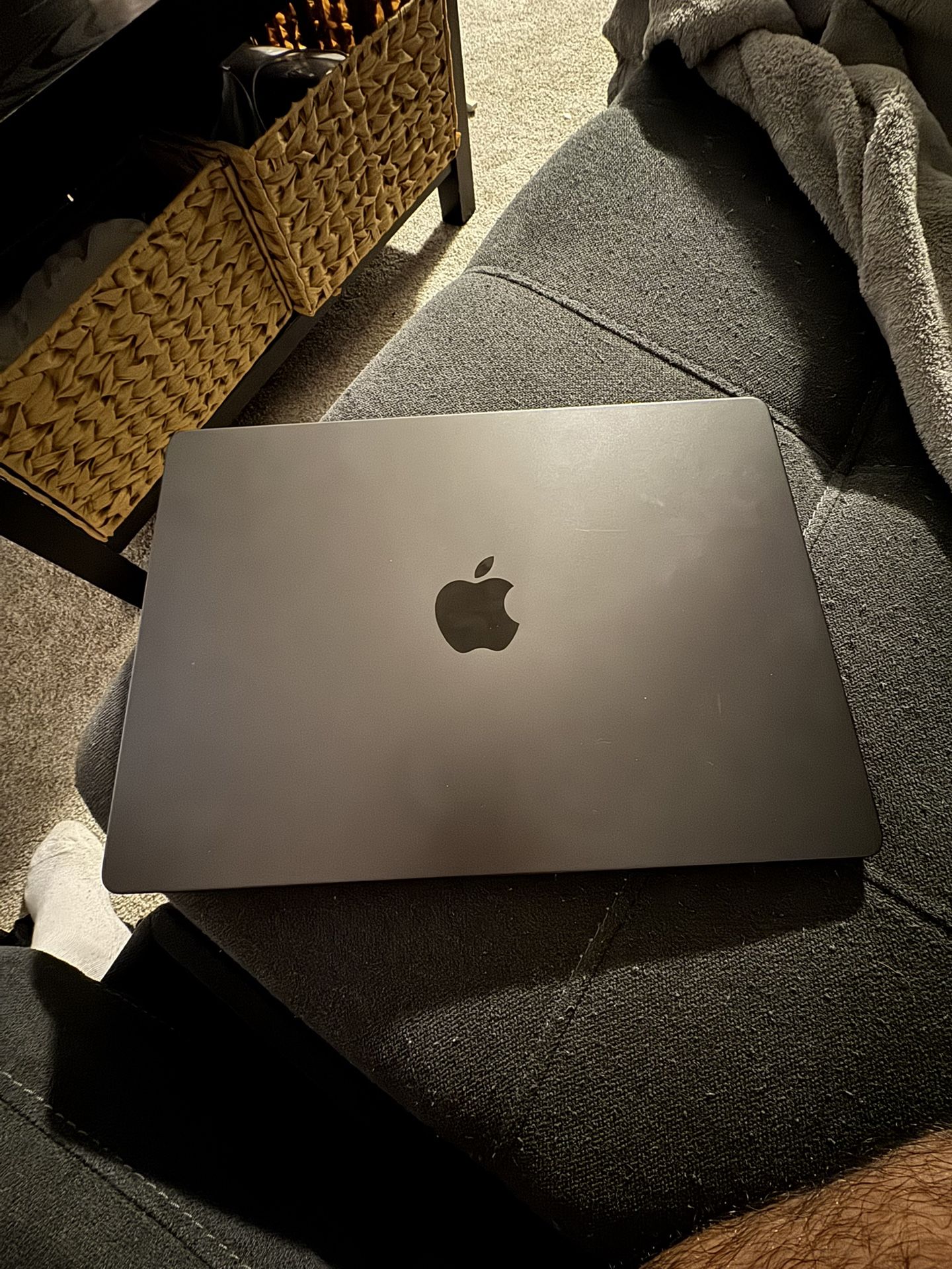 MacBook Pro 14-in