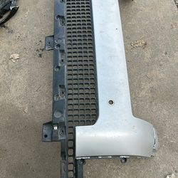 2020 - 2023 LAND ROVER DEFENDER  FRONT BUMPER LOWER COVER L8B2-17F775-A OEM