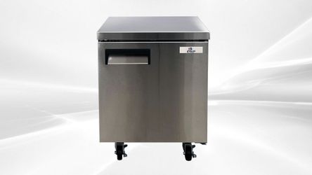 NSF Undercounter freezer 27 ins UUC-27F-E-HC