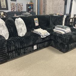 4TH OF JULY SALE 🚨‼️ Black Sofa Loveseat 🖤✨ $2,399