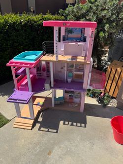 Barbie dream house