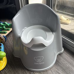 Babybjorn Potty Trainer (new)