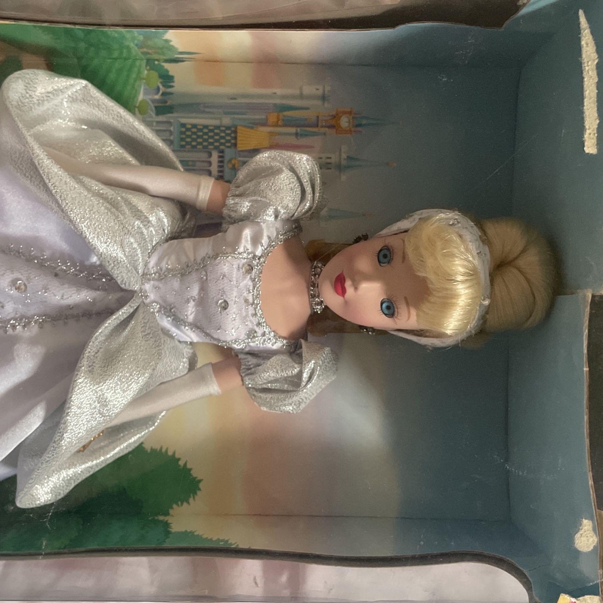 Cinderella Porcelain Keepsake Doll Holiday Jewels Edition 