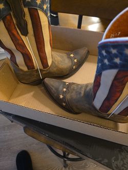 Cowgirl Boots Size 9