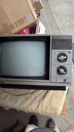 13in Toshiba  Blackstripe CE320 CRT color Tube TV w/Knob Tuners for Retro Gaming