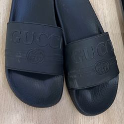Gucci Slides Size 39 / Men’s Size5/ Womens 7