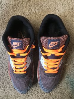 Air max 90 JCRDs in basically brand new Condition. Super lightweight and comfy due to them having a nike Free Foam midsole instead of its normal rubb