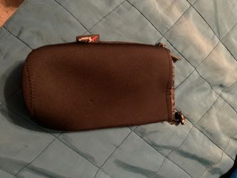 DSLR lens pouch