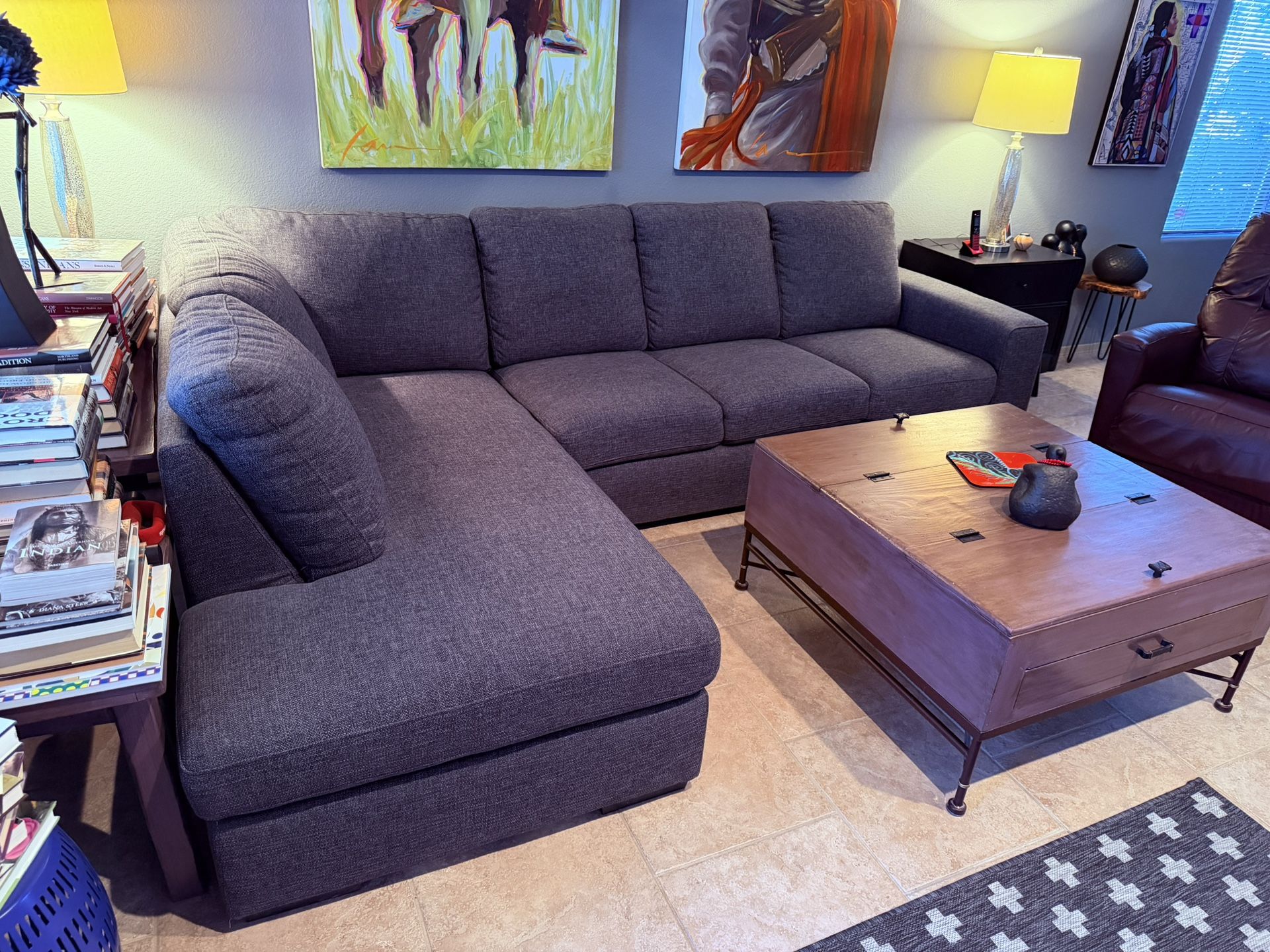 Beautiful Sectional Couch - LIKE NEW