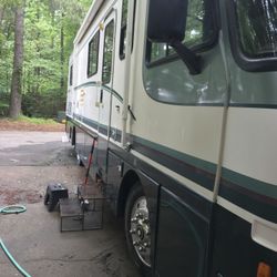 Holiday rambler diesel pusher