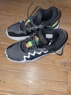 New Adidas DON issue 2 Tennis Shoes