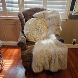 Cranberry Patterned Chair with Throw & Pillow