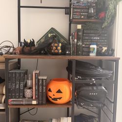 Kitchen/ Kitchenette/ Storage/ Furniture 