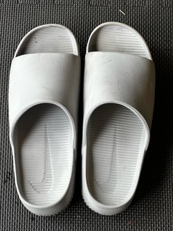 Men’s Nike Calm Slides - Size 11