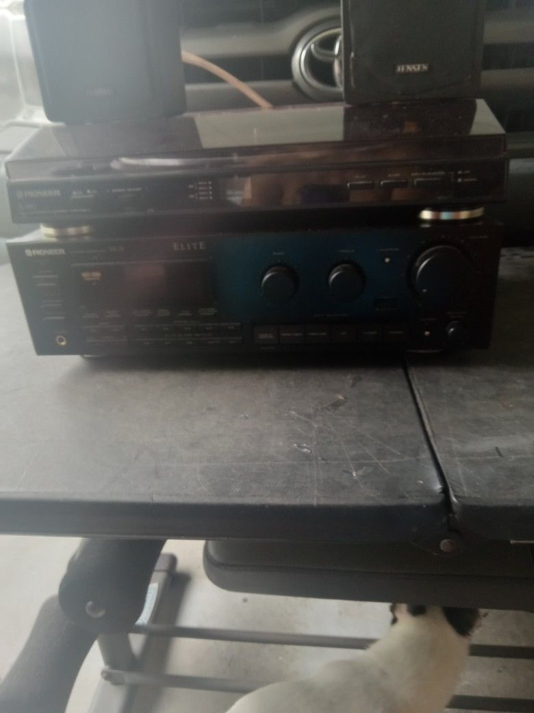 Pioneer 5.1 Receiver & Turnertable & Speakers 