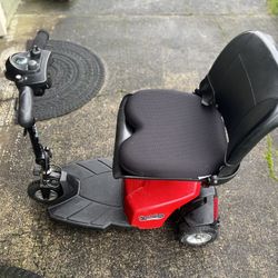 Mobility scooter