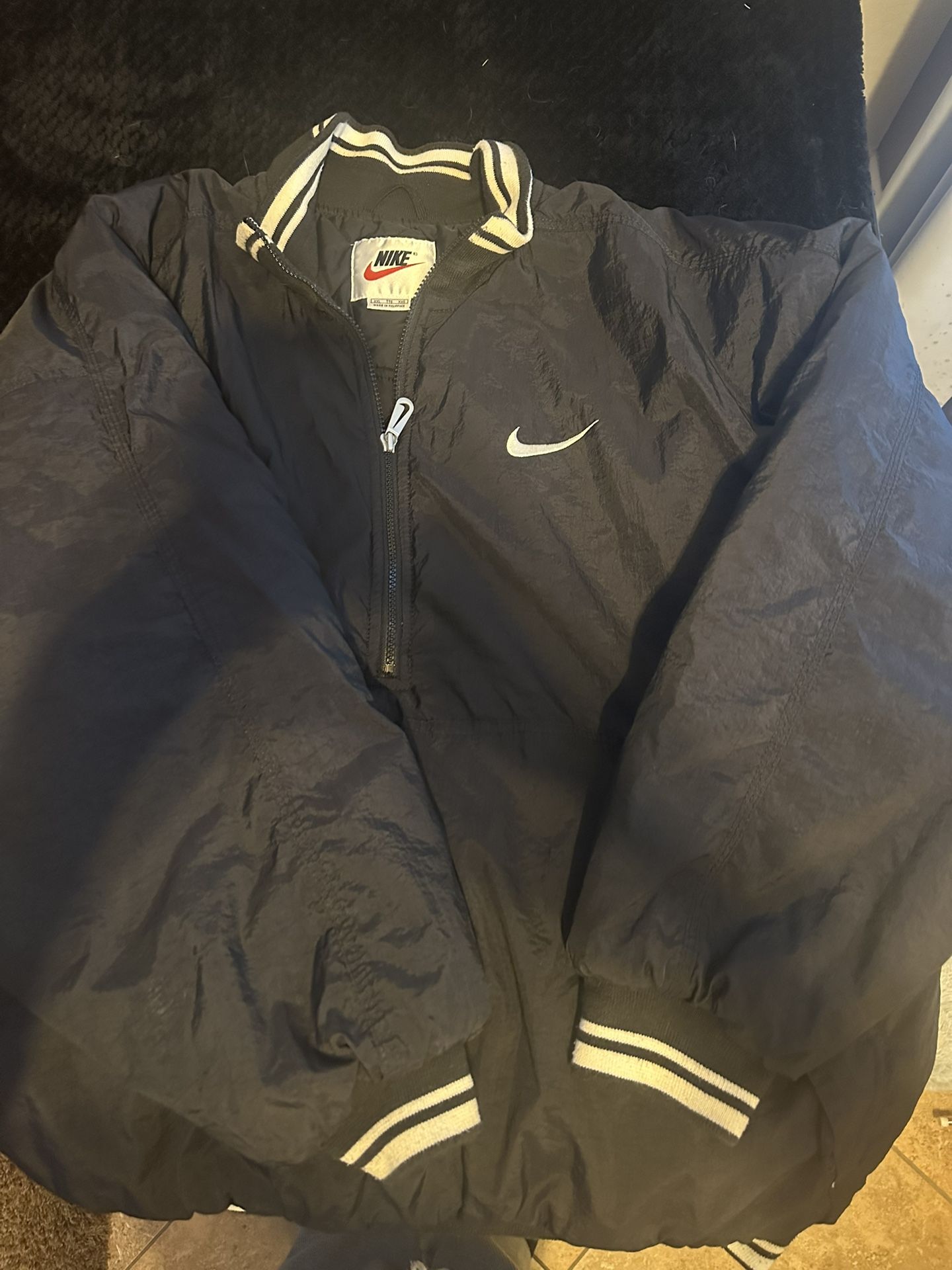 Vintage 1980s 1990s Nike Black and White Winter Pull Over...