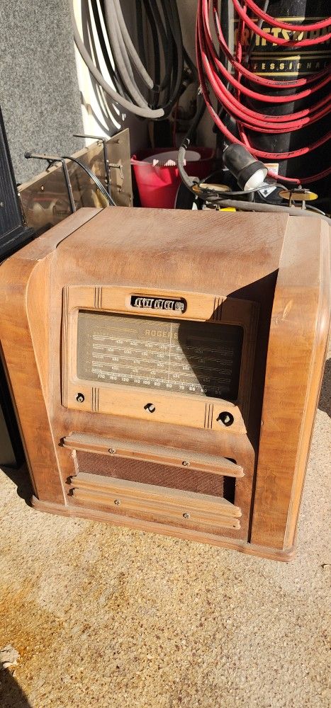 Antique Radio