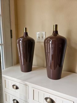 Decorative metallic vase