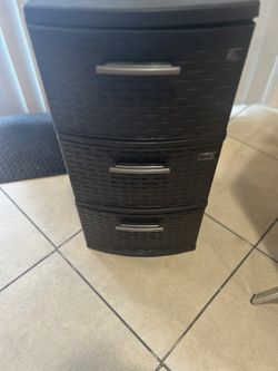 v de nfl buenas condiciones trae 3 cajón sillas