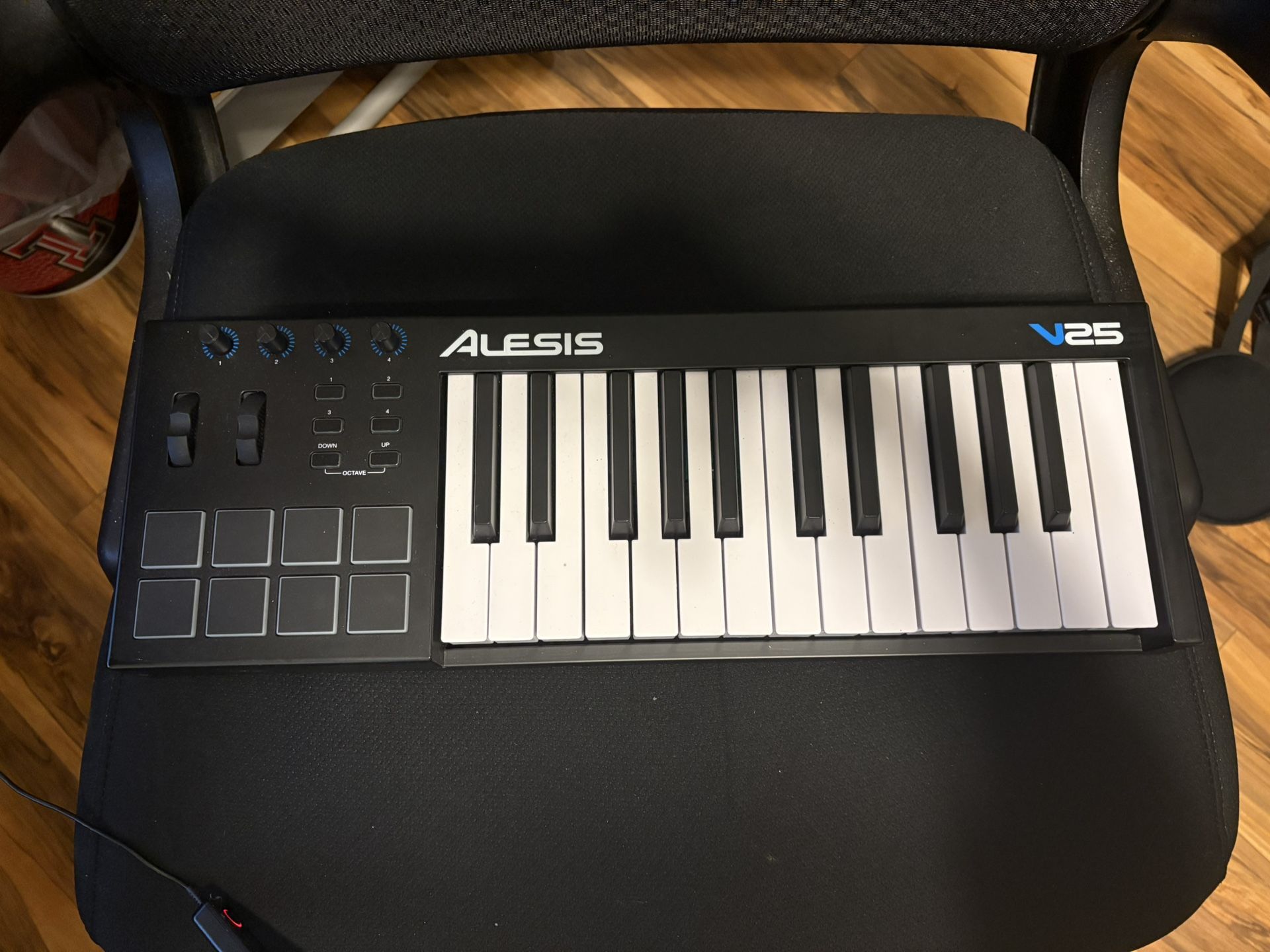 Alesis midi keyboard