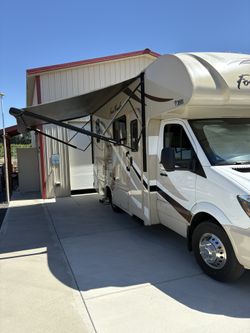 2016 Thor Four Winds 24HL Motorhome