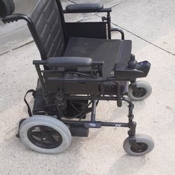 Needs Batteries Needs  Charger Invacare Power Wheel Chair