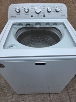 Washer maytag like new $399