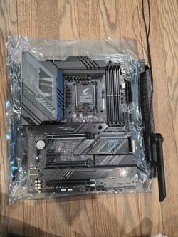 ASUS ROG Strix Z790-F Gaming WiFi Motherboard (LGA 1700) – Pristine Condition