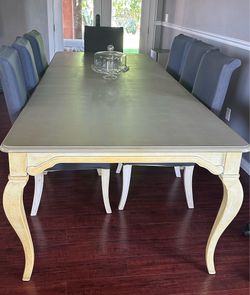Dinning table