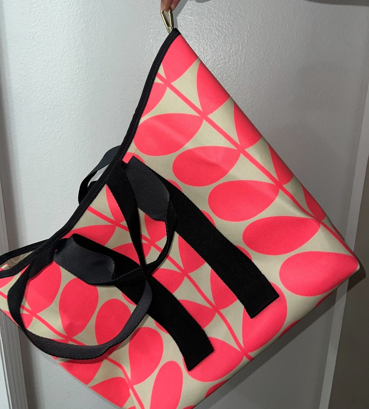 NEW ORLA KIELY Carrysmall Basic Tote - Solid Stem Neon Pink